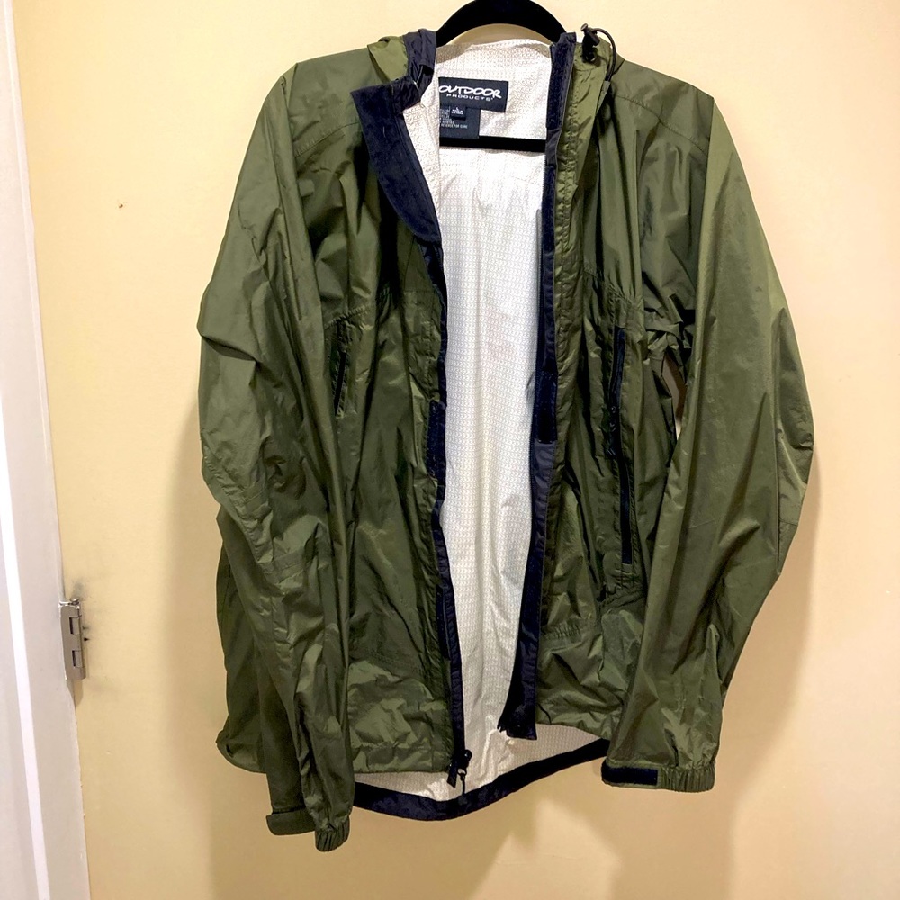 Outdoor rain coat size L